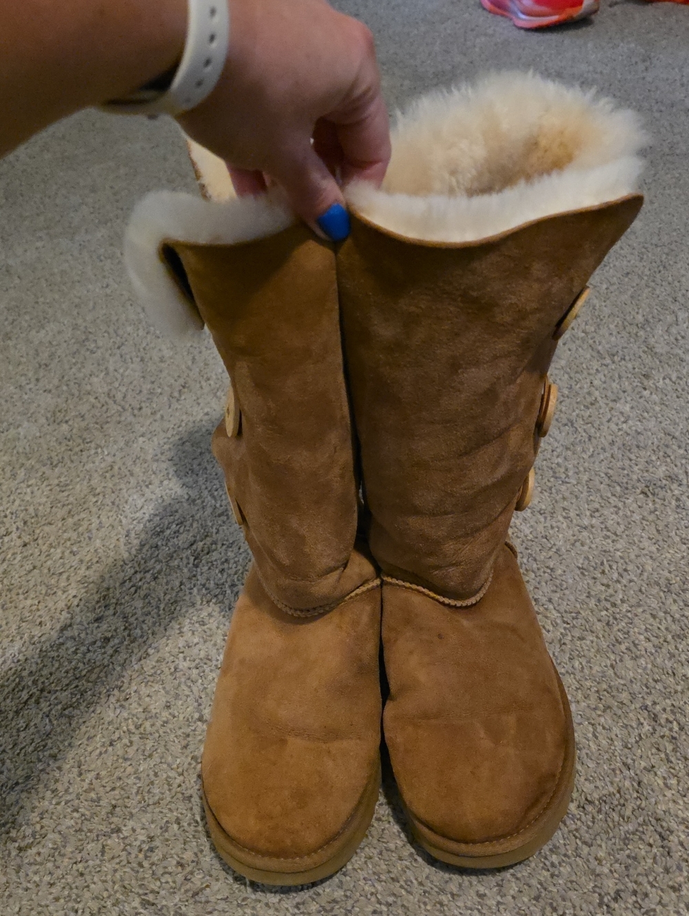 Cozy UGG button Shearling-Lined Tan Winter Boots